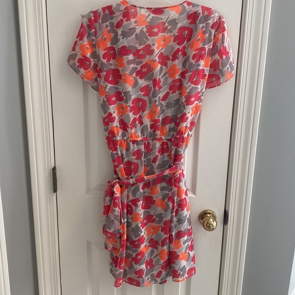 Beautiful DKNYC flower dress. - Picture 2 of 5